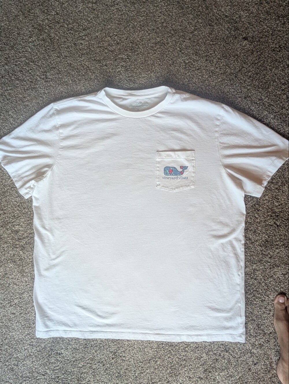 Vineyard Vines Men's White Tee with Blue & Pink Whale Pocket